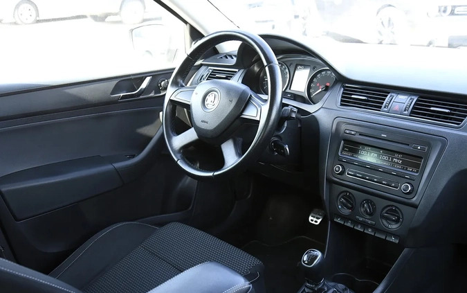 Skoda RAPID cena 19900 przebieg: 271000, rok produkcji 2013 z Tarnobrzeg małe 191